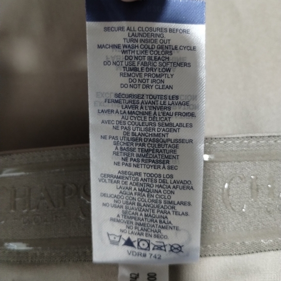 Chaps Golf Slim Fit Khaki Shorts Mens Size 40 - Picture 6 of 6